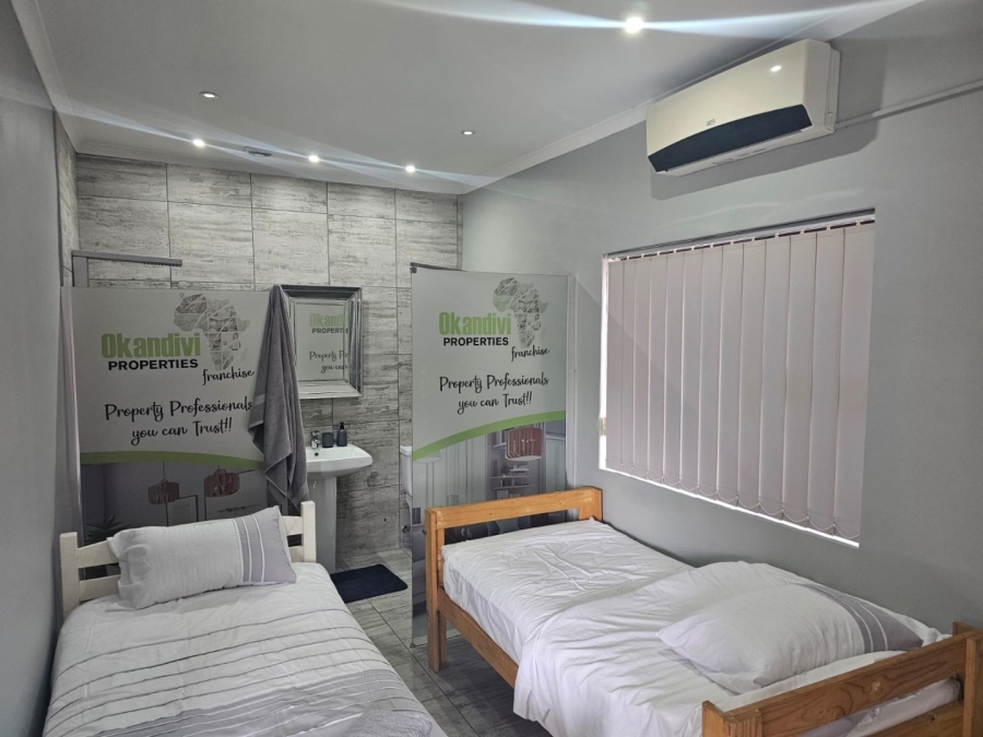 To Let 4 Bedroom Property for Rent in Aston Bay Eastern Cape